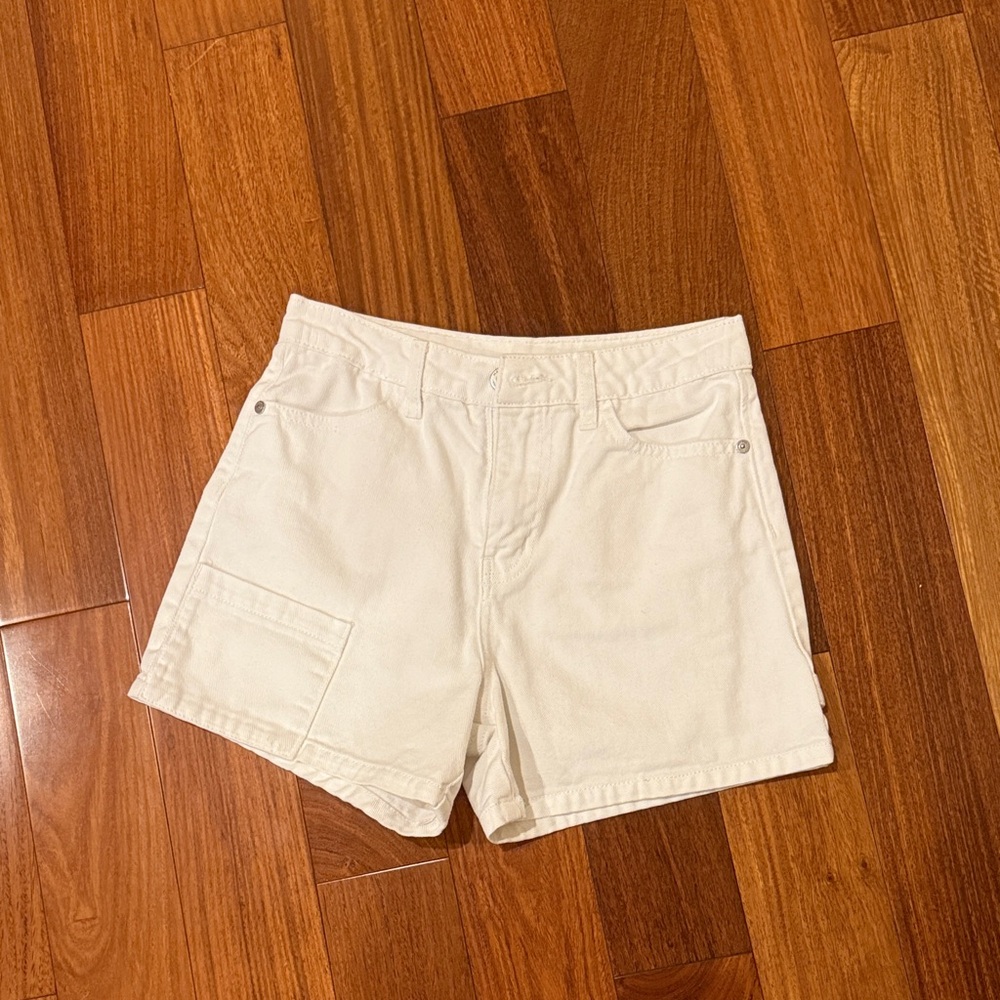 Habitual Women's Tan Cargo Shorts
